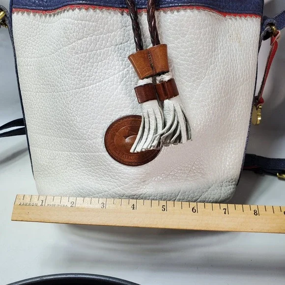 Vintage DOONEY & BOURKE White Blue Red Leather Teton Drawstring Bag Shoulder - Picture 7 of 9